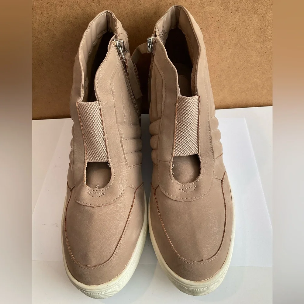 MIA excellent used